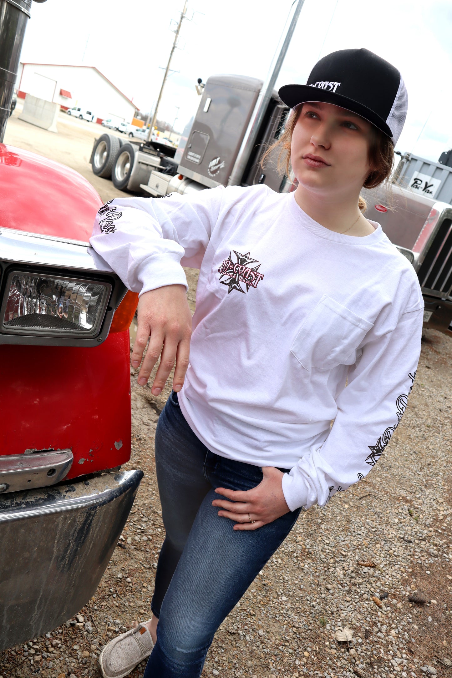 NCLC WHITE SHORT SLEEVE CHAIN