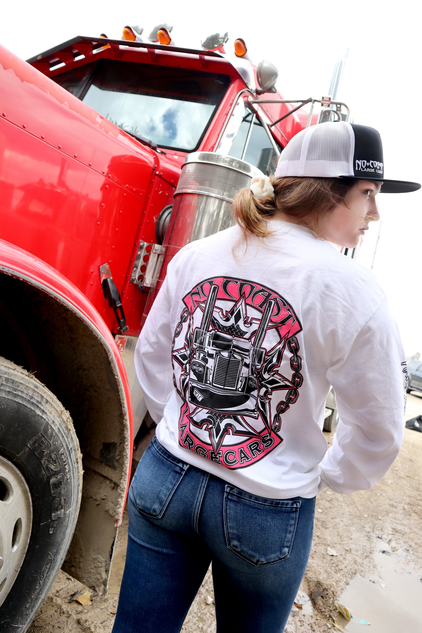 NCLC WHITE SHORT SLEEVE CHAIN